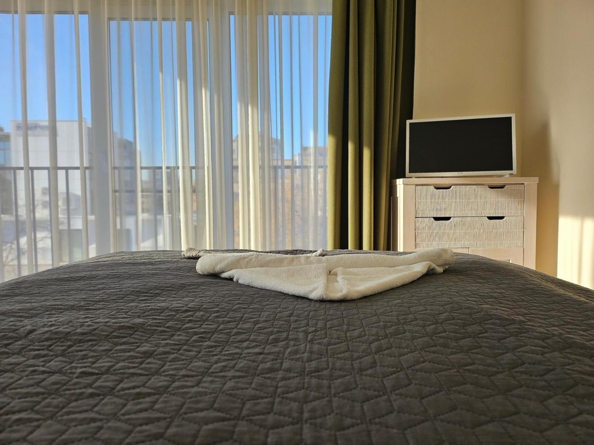 Appartement Downтown - Free Parking à Varna Extérieur photo